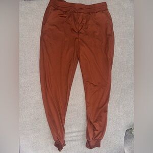 Rachel Zoe Women’s Rust Joggers